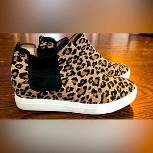 Leopard ankle booties
